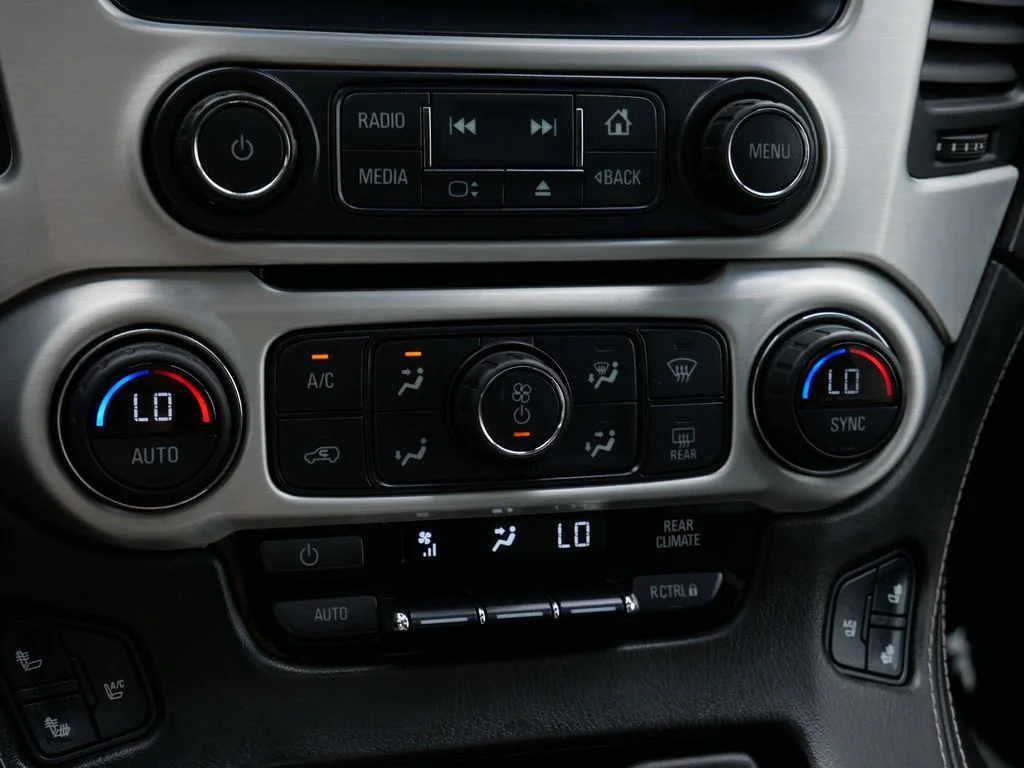 Used 2016 Black GMC SLT image 27