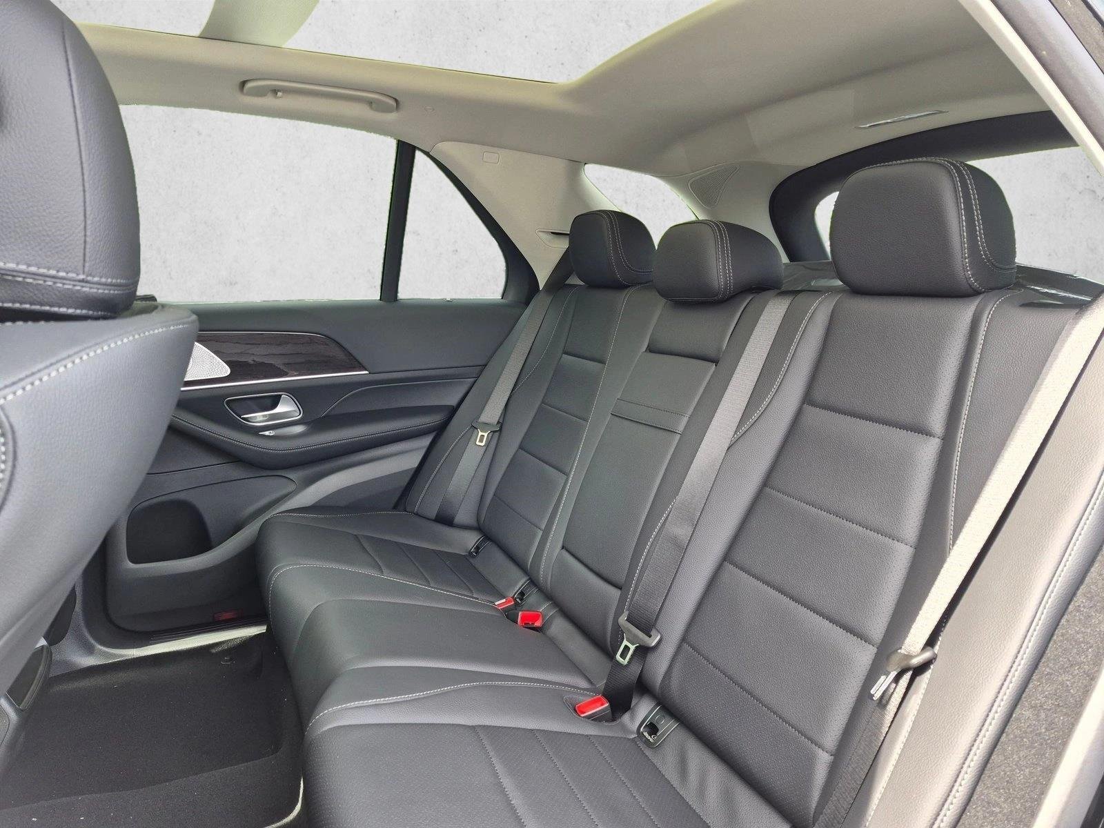 New 2026 Black Mercedes-Benz GLE450 image 16