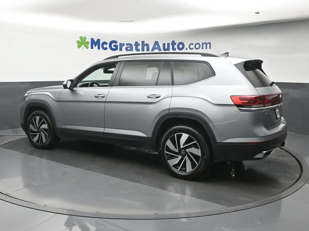 Used 2026 Silver Volkswagen SE w/Technology image 26