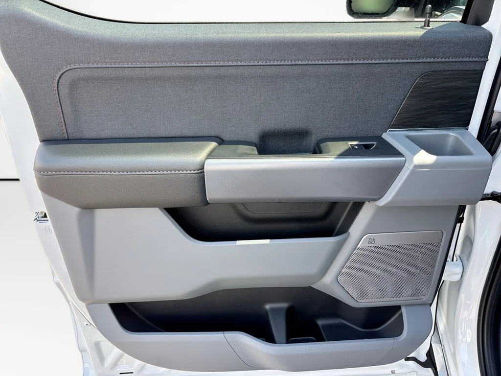 New 2026 Oxford White Ford Lariat® image 19