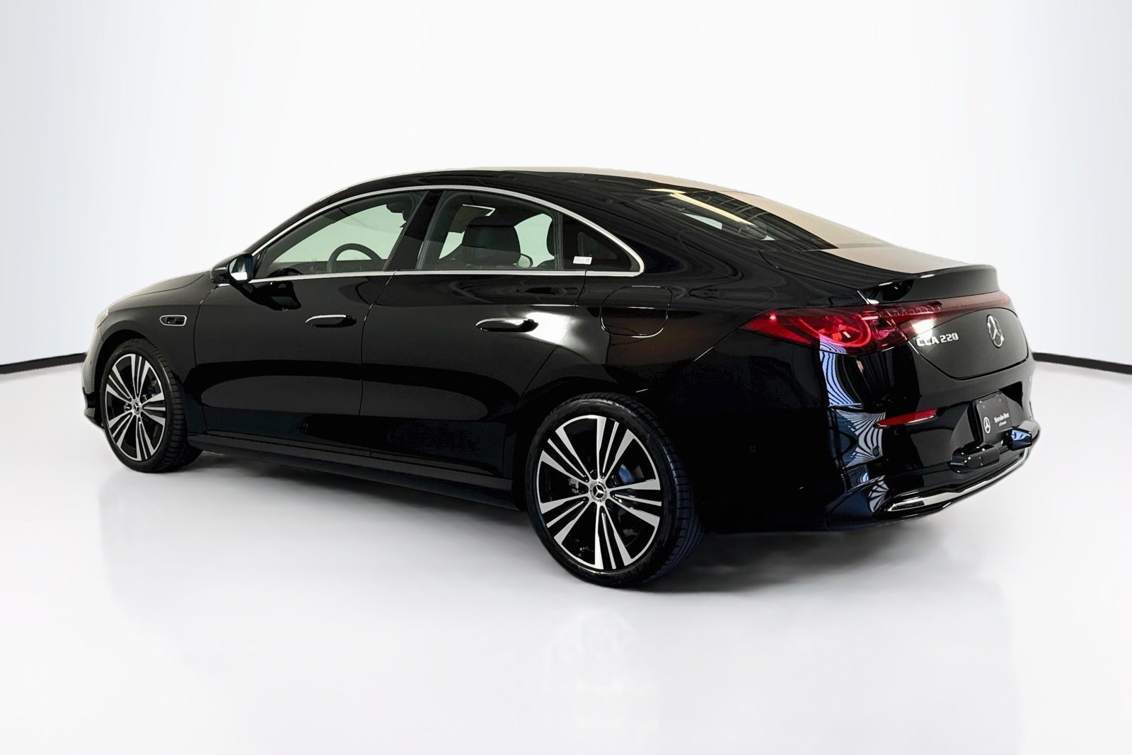 New 2027 Night Black Mercedes-Benz CLA 220 Hybrid image 7