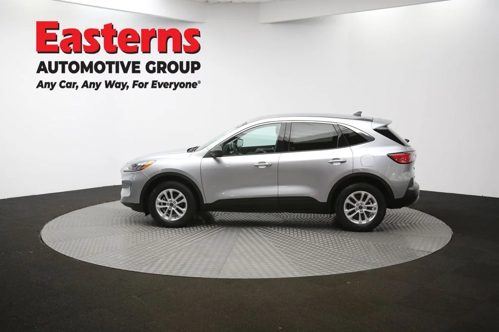 Used 2022 Silver Ford SE image 59
