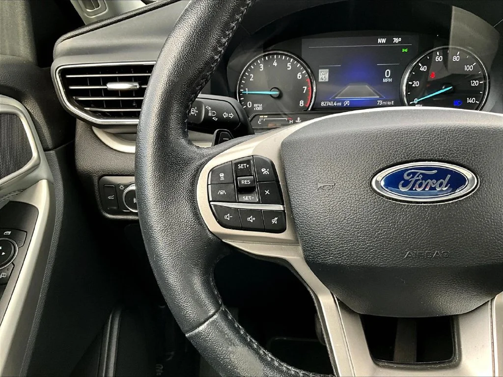 Used 2021 Black Ford XLT image 13