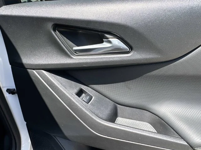 Used 2025 White Chevrolet LT image 34