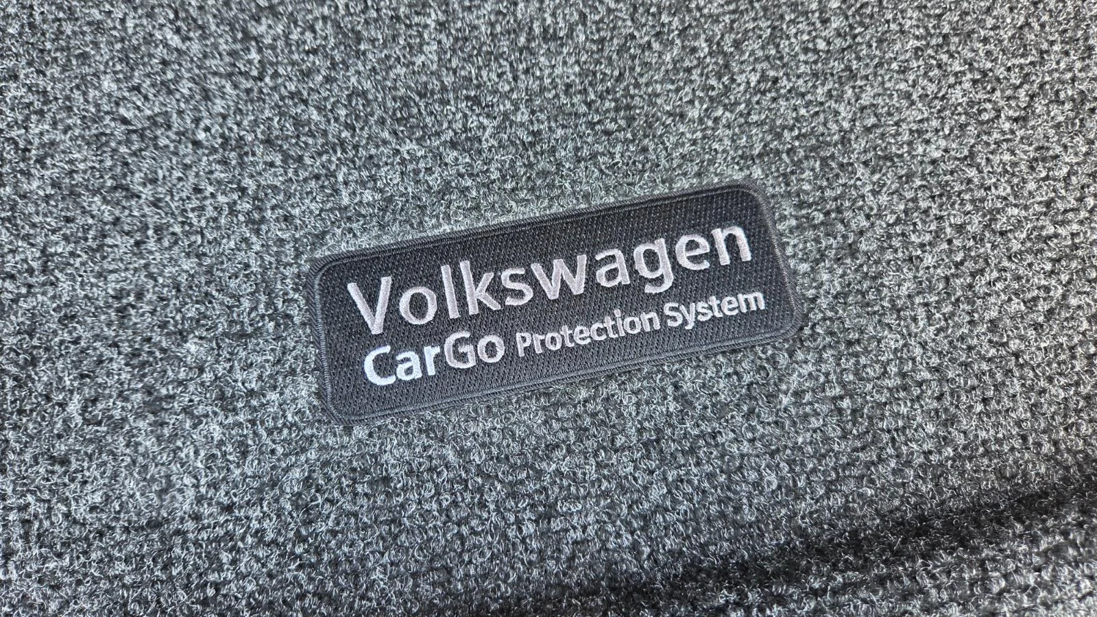 New 2026 sandstone Volkswagen SE R-Line Black image 54
