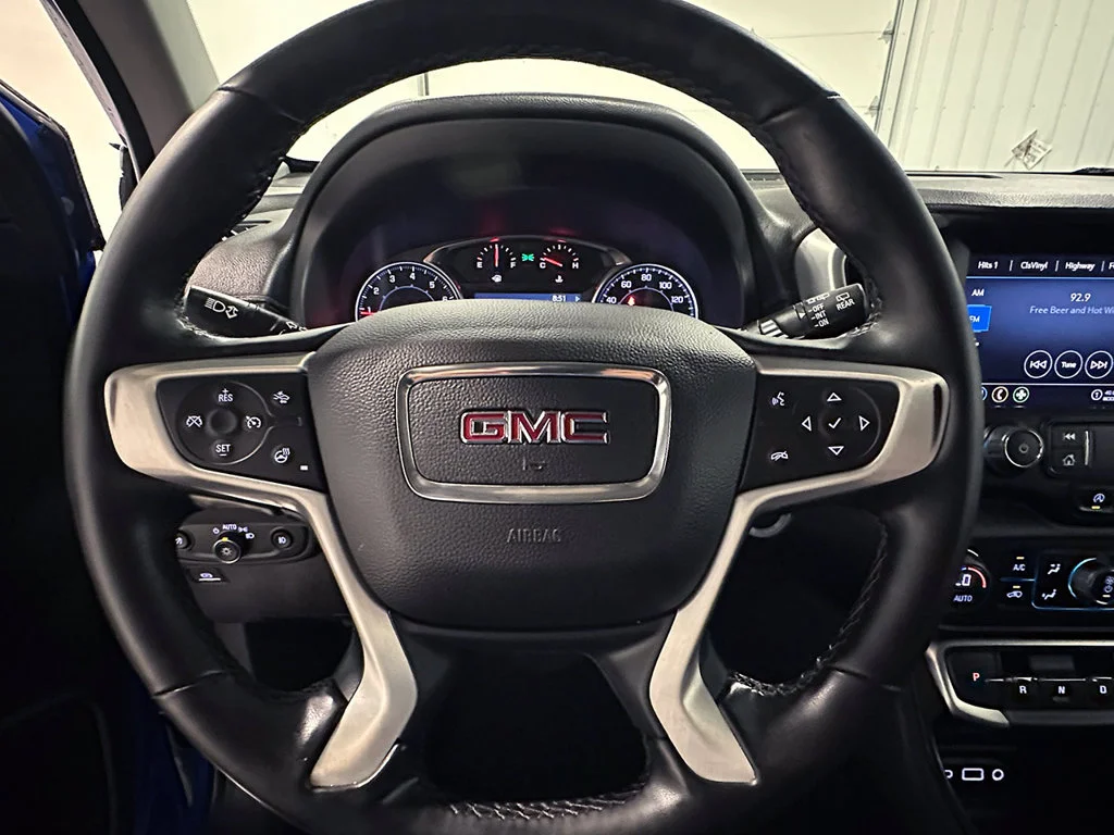 Used 2024 Blue GMC SLT image 34