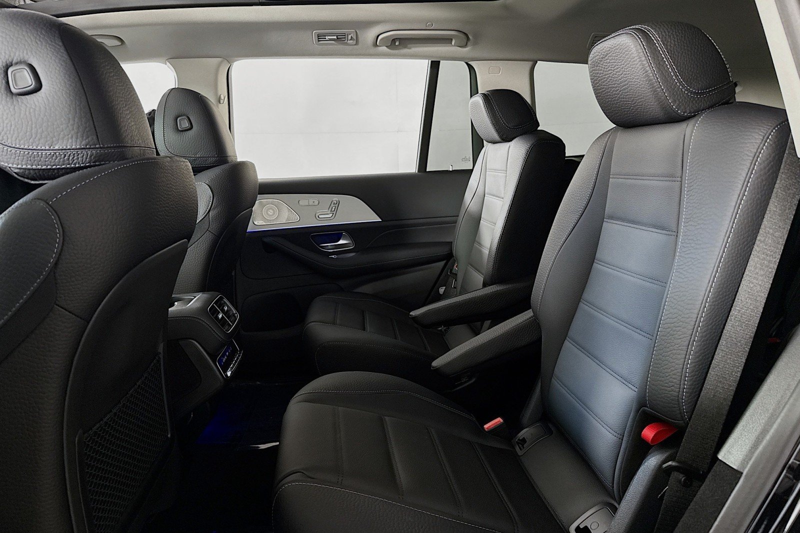 New 2026 Obsidian Black Metallic Mercedes-Benz GLS 450 4MATIC® SUV image 7