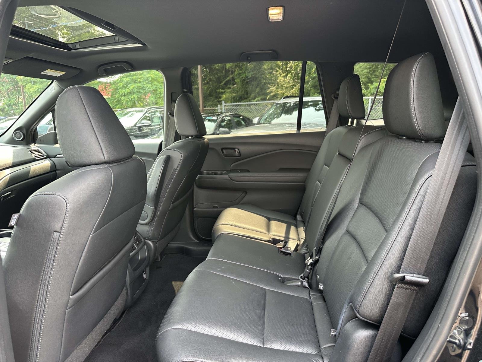 Used 2023 Black Honda EX-L image 10