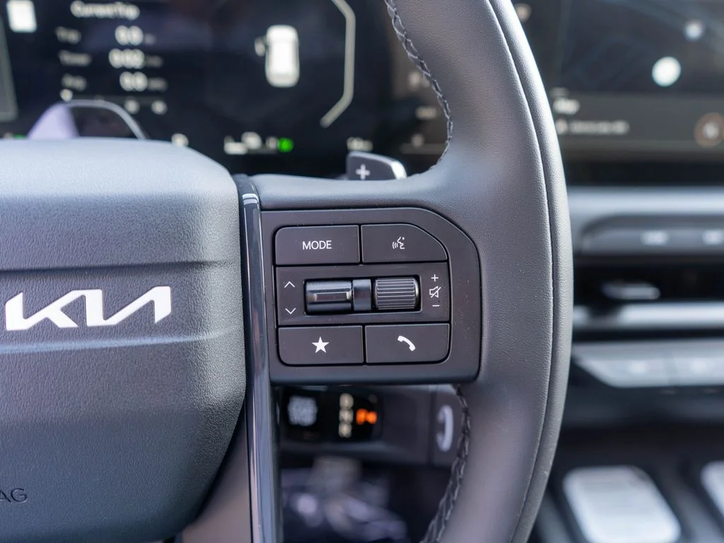 New 2027 Wolf Gray Kia X-LINE SX image 19