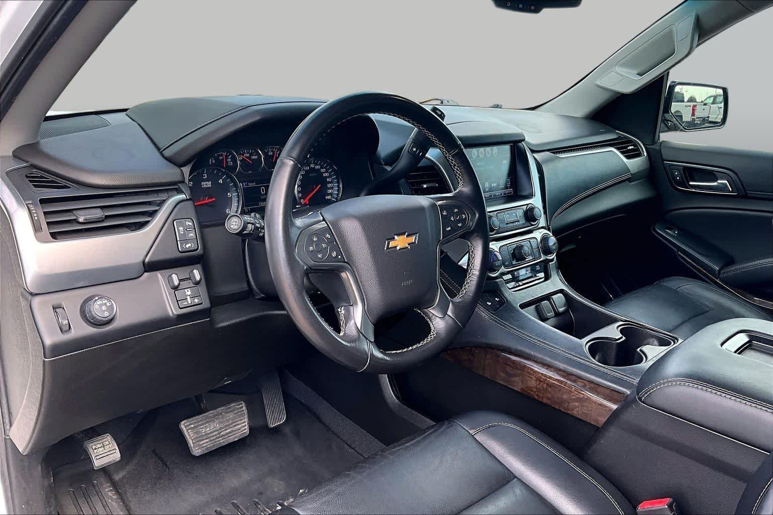 Used 2019 Summit White Chevrolet LT image 17