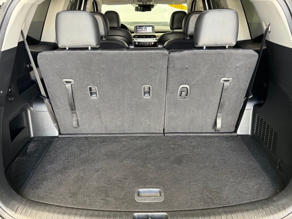 Used 2021 White Kia EX image 77
