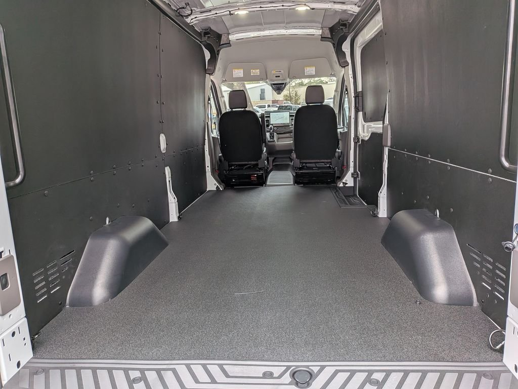 New 2026 Oxford White Ford Cargo Van image 28