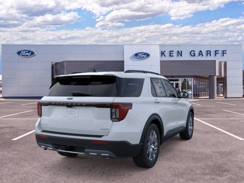 New 2026 Space White Metallic Ford Active image 9