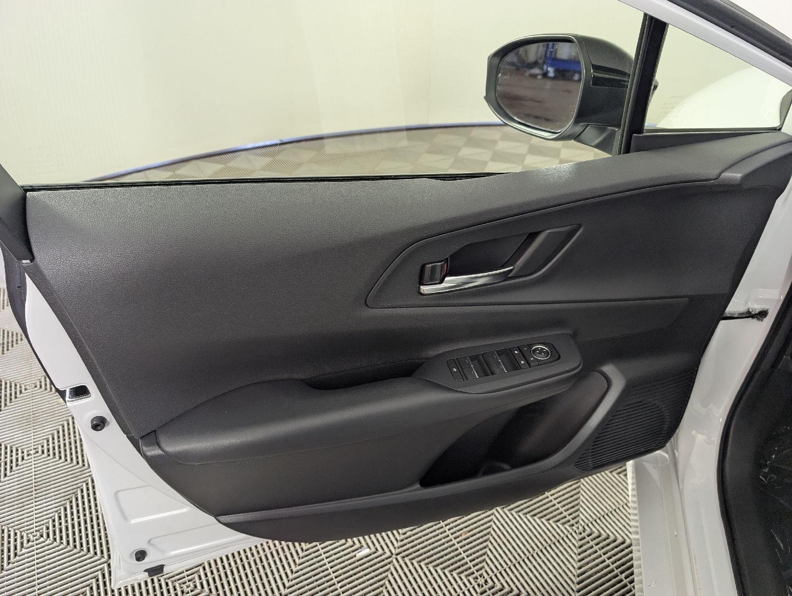 Used 2023 Wind Chill Pearl Toyota XSE image 11
