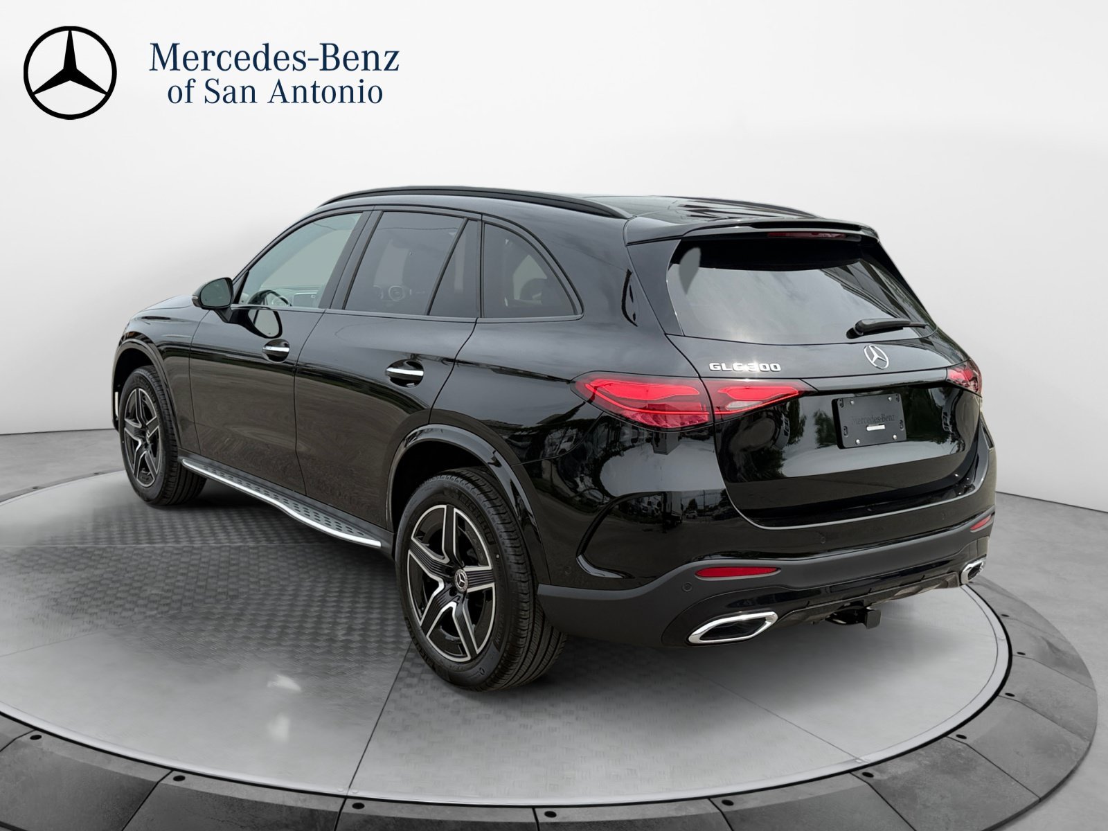 New 2026 Black Mercedes-Benz GLC 300 image 30