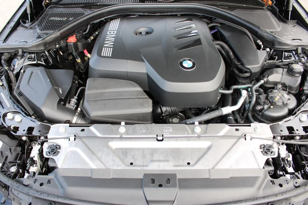 2026 BMW 3 Series 330i - Photo 39