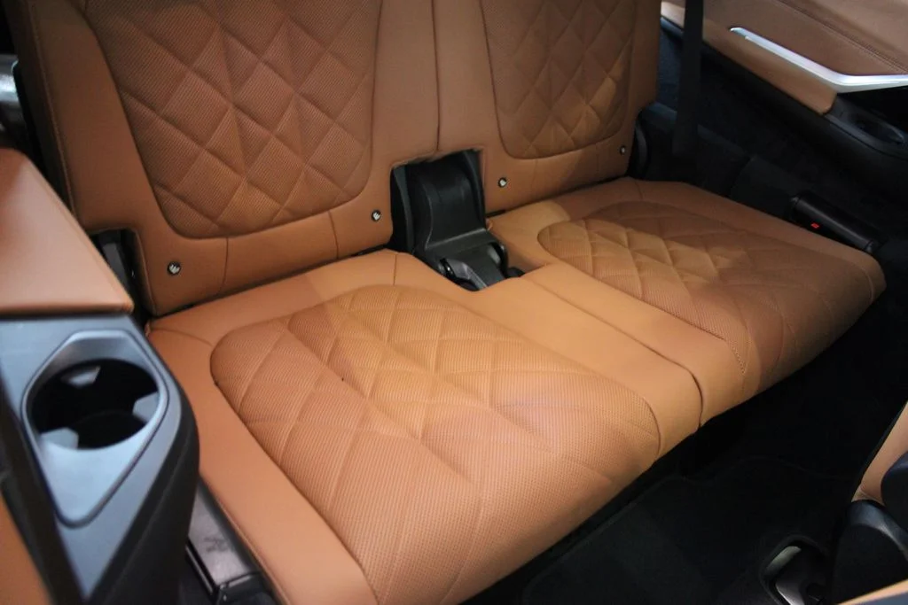 New 2026 Manhattan Green Metallic BMW xDrive40i image 24