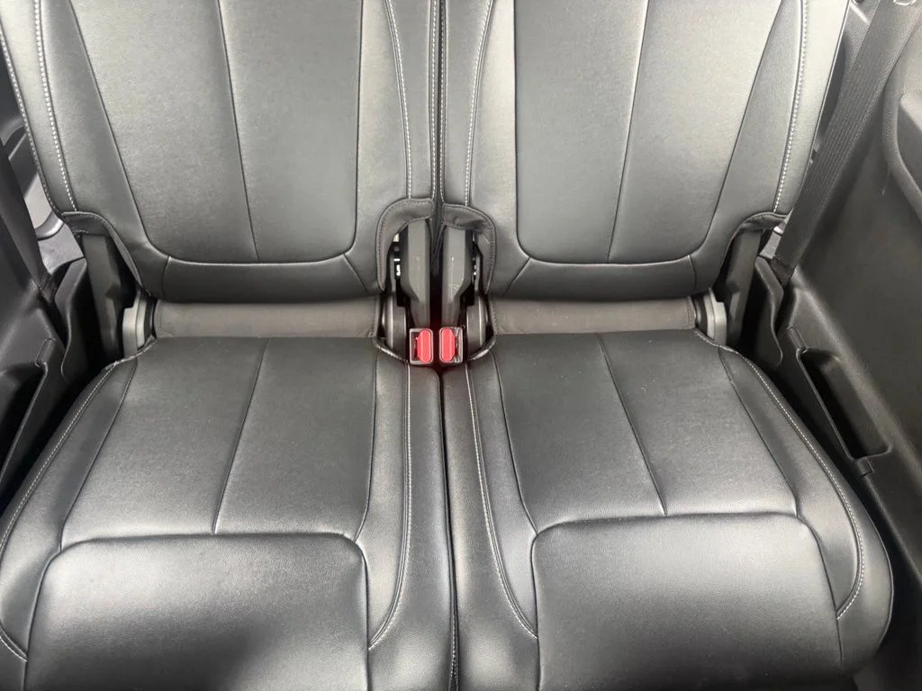 Used 2023 White/off-white Jeep Limited image 37