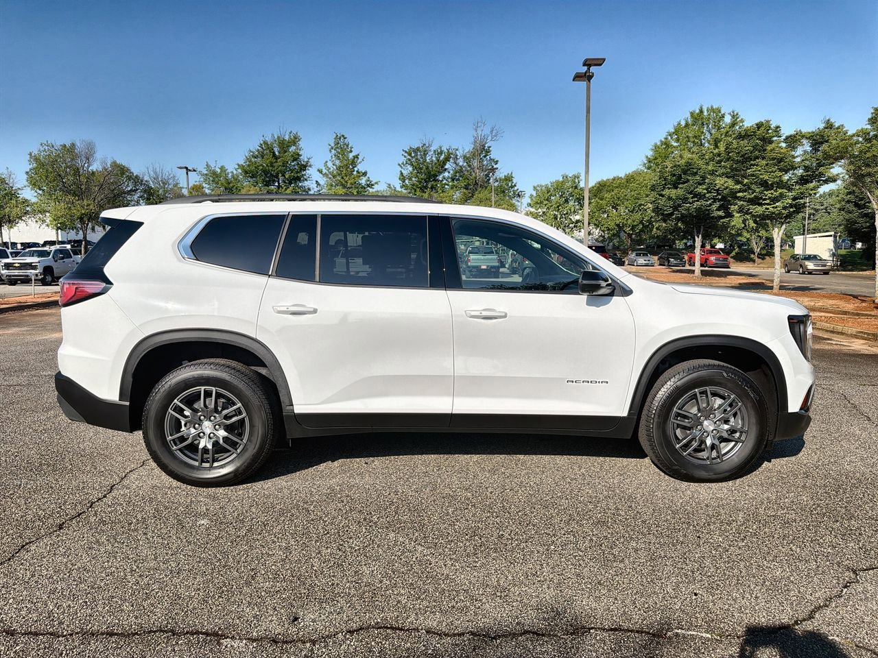 New 2026 Summit White GMC Elevation image 9
