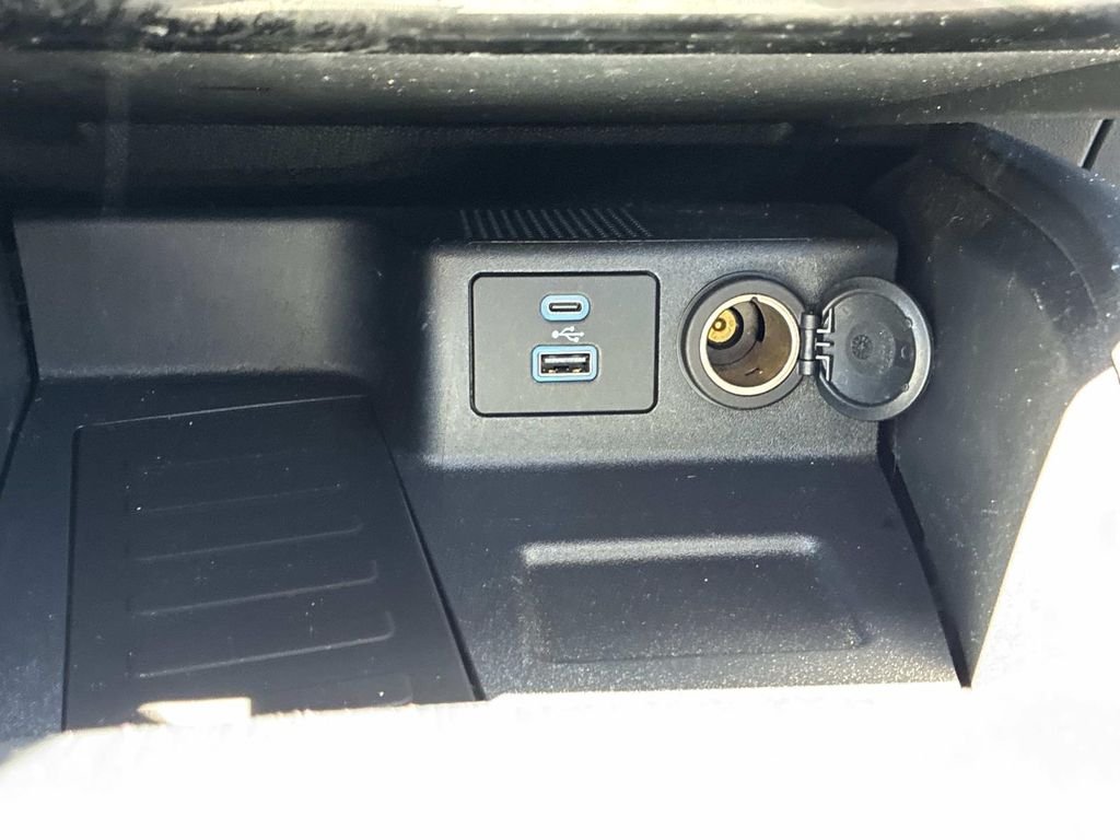 Used 2022 Black Ford Titanium image 34