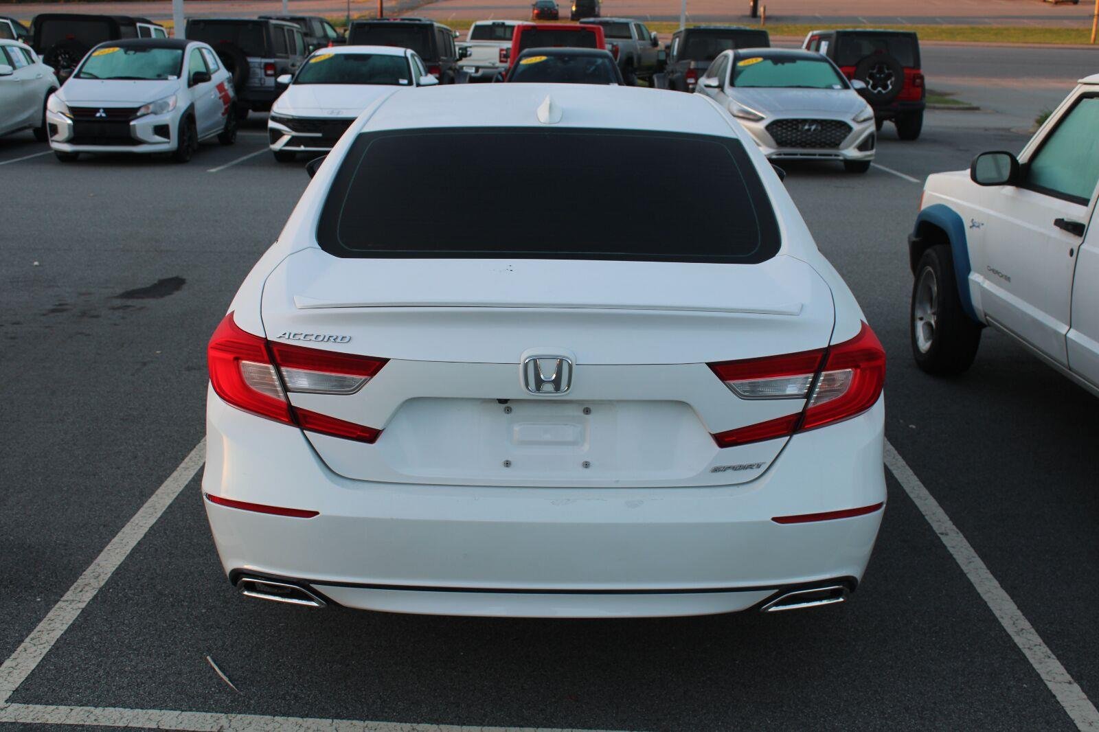 Used 2020 Platinum White Pearl Honda Sport image 5