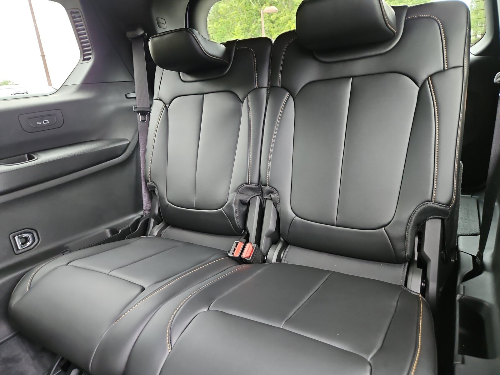 New 2026 Bright White Clear-Coat Exterior Paint Jeep  image 20