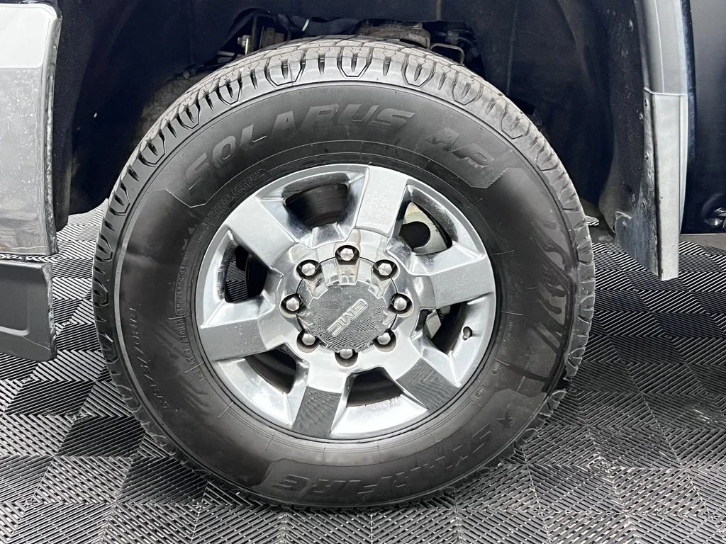 Used 2019 Onyx Black GMC SLT image 11