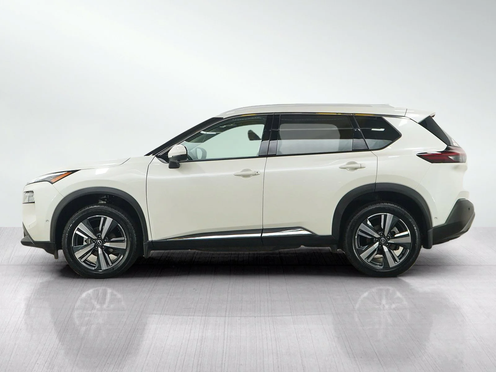 Used 2023 Nissan Rogue SL with VIN 5N1BT3CB4PC882177 for sale in Minneapolis, Minnesota