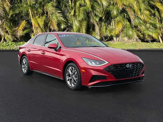 Used 2021 Red Hyundai SEL image 2