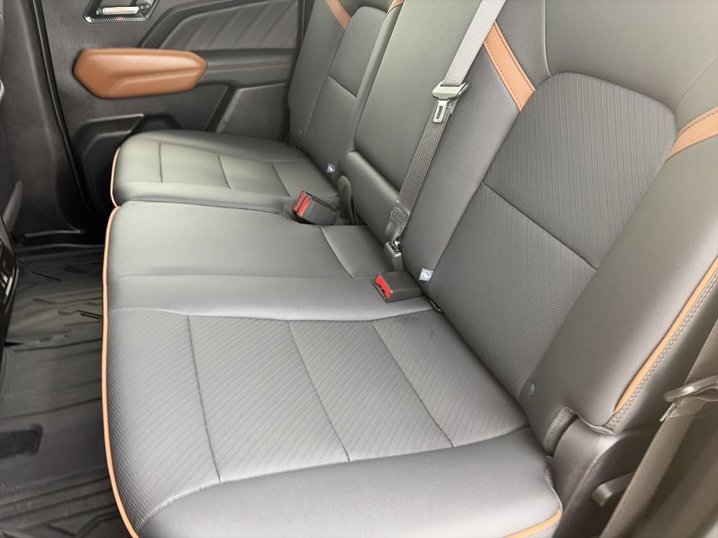 Used 2024 Red GMC AT4 image 31