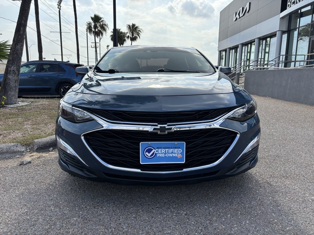 2024 Chevrolet Malibu RS photo 2