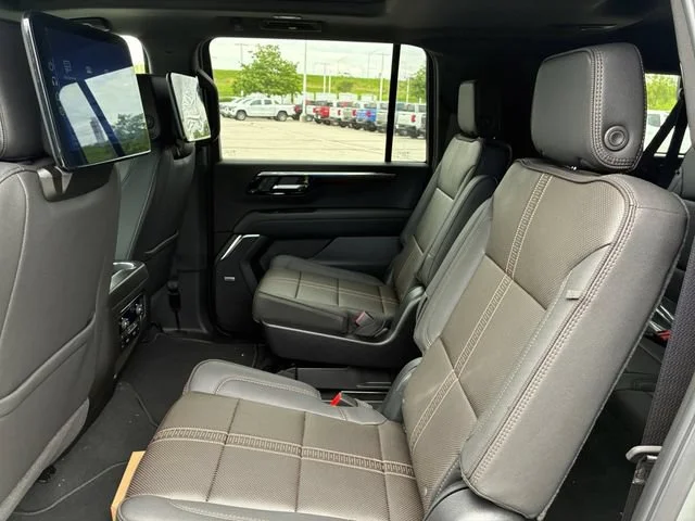 New 2026 Sterling Gray Metallic Chevrolet High Country image 17