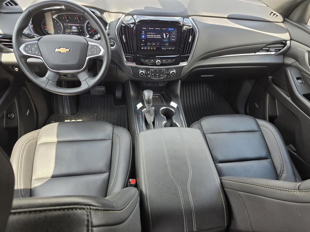 2023 Chevrolet Traverse 3LT - Photo 12