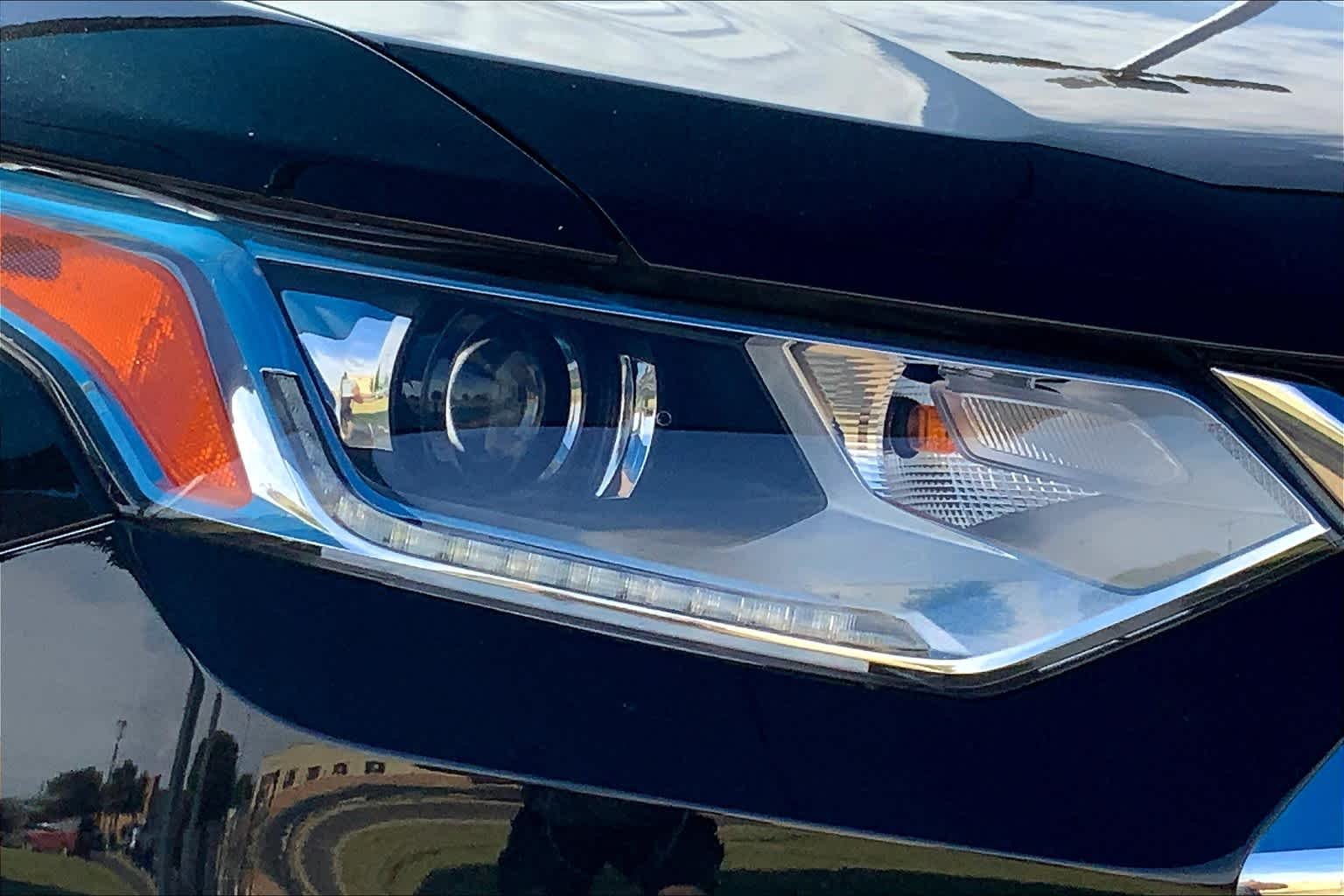 Used 2019 MOSAIC BLACK METALLIC Chevrolet LT Cloth image 28