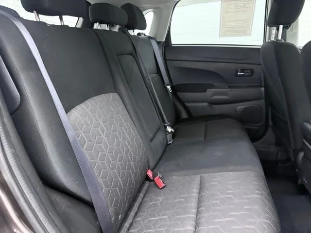 Used 2024  Mitsubishi 2.0 LE image 19