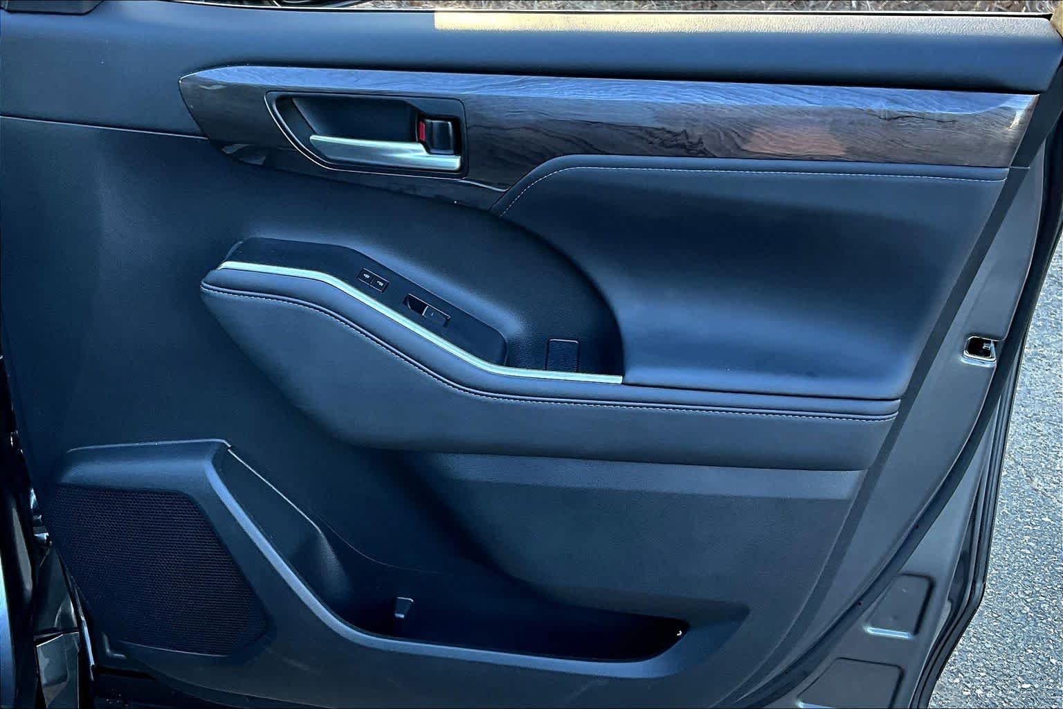 2023 Toyota Highlander Platinum - Photo 22