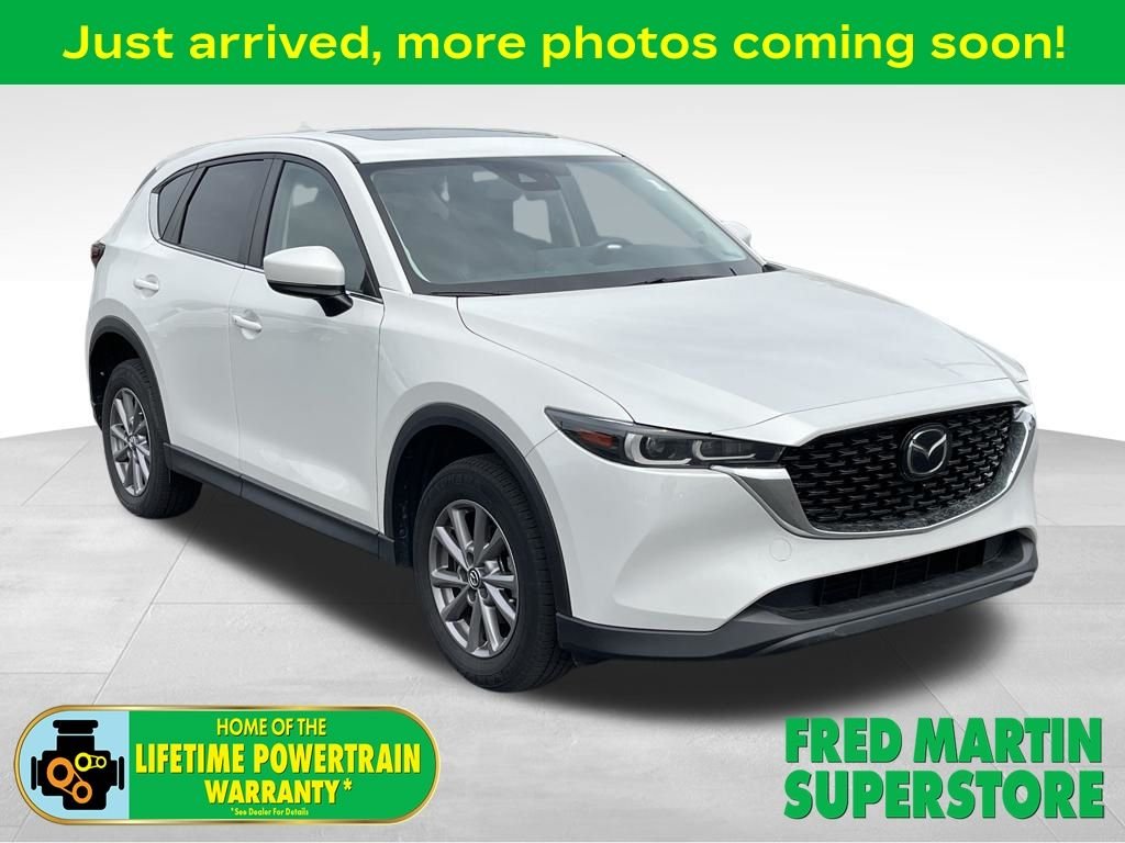 2023 Mazda CX-5 S Preferred package Auto AWD's photo