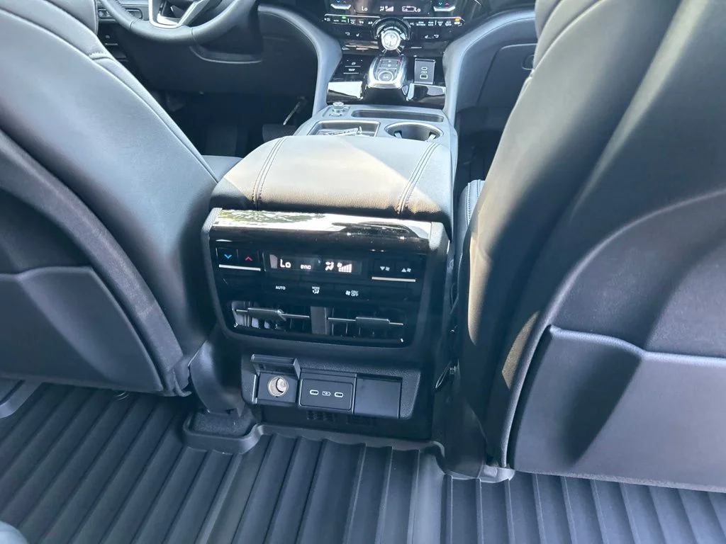 New 2026 Majestic Black Pearl Acura Base image 31