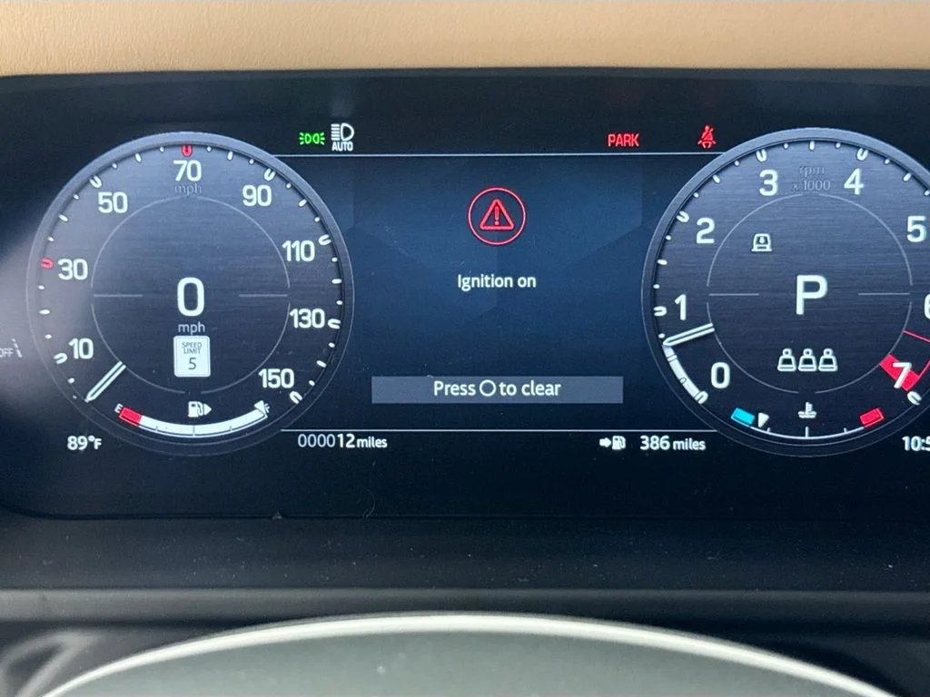 New 2026 Borasco Grey Land Rover X-Dynamic SE image 12