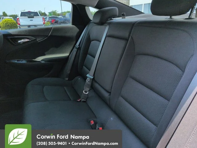 Used 2024 Summit White Chevrolet  image 25