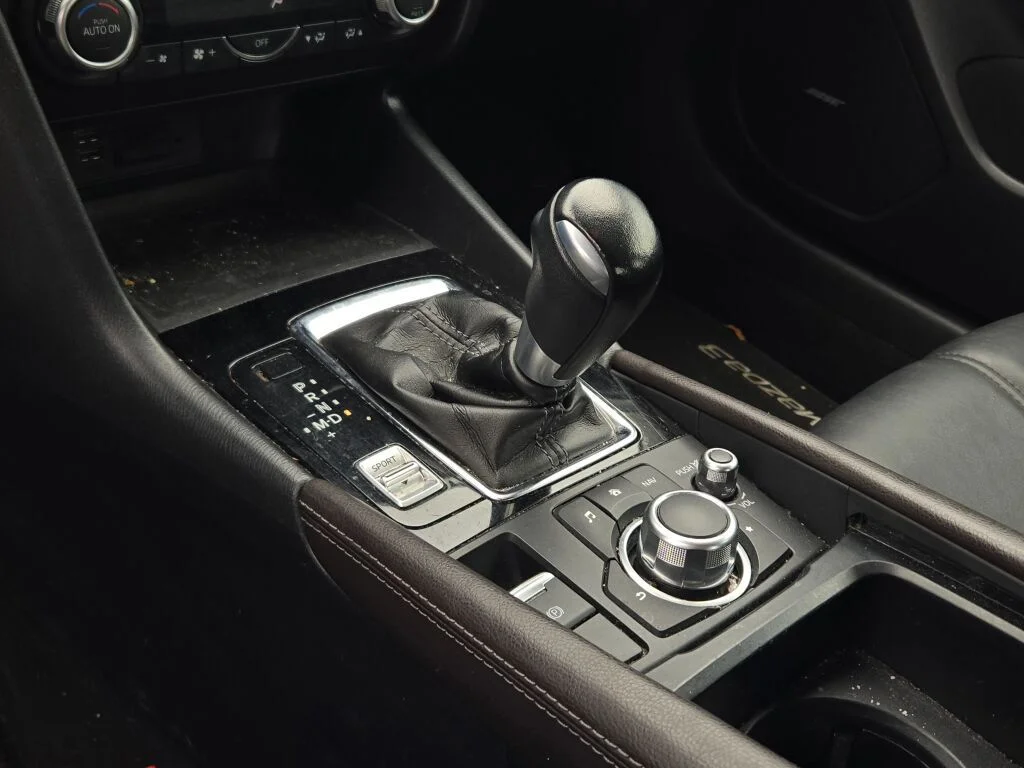 2018 Mazda Mazda3 Touring - Photo 23