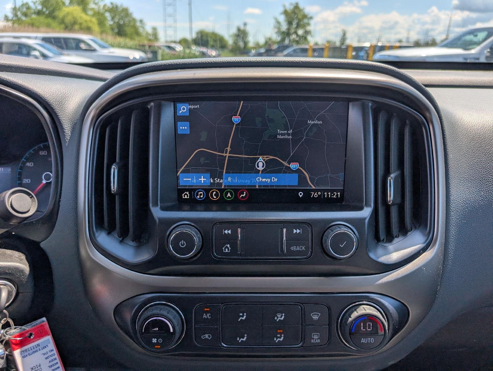 Used 2022 Black Chevrolet 4WD Z71 image 14