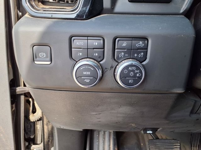 Used 2025 Black GMC AT4 image 19