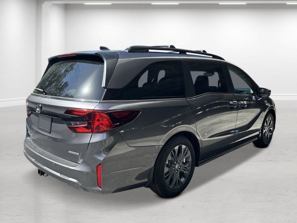 New 2026 Modern Steel Metallic Honda Touring image 5