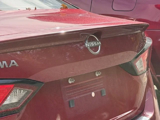 Used 2023 Red Nissan 2.5 SR image 12