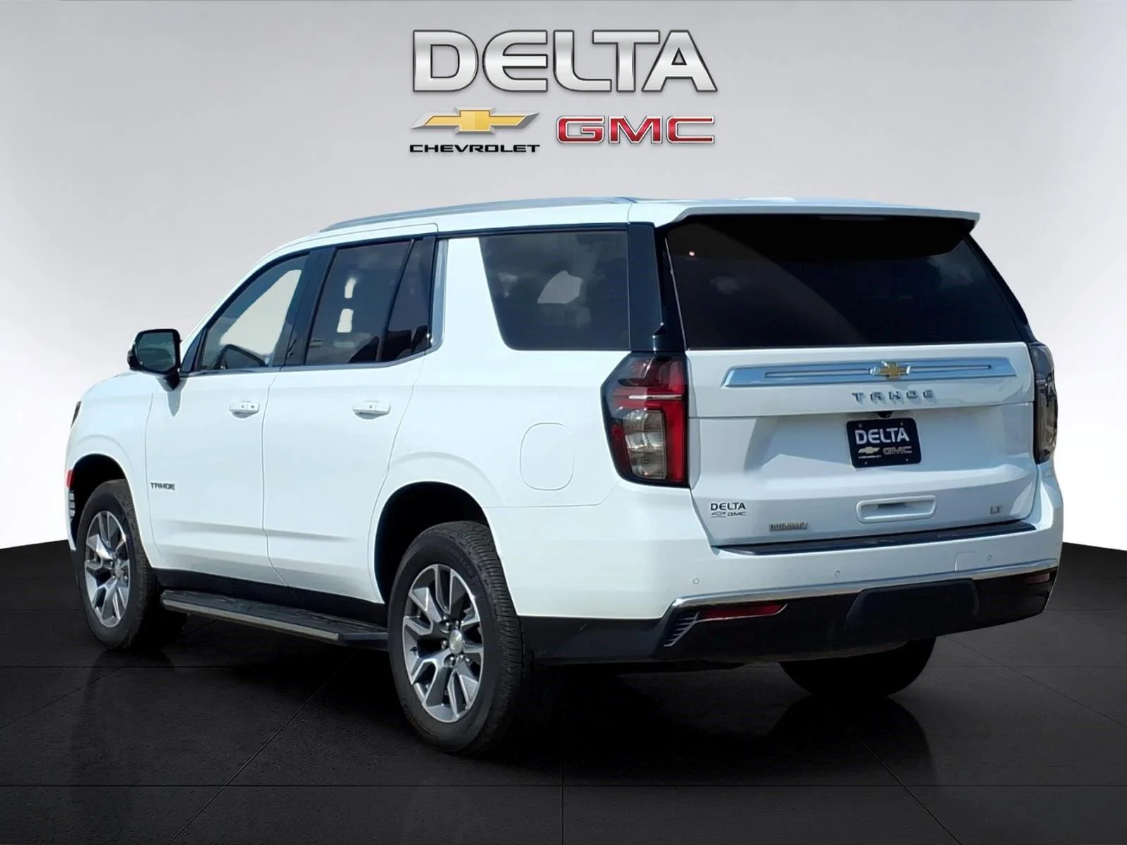 Used 2022 Summit White Chevrolet LT image 3