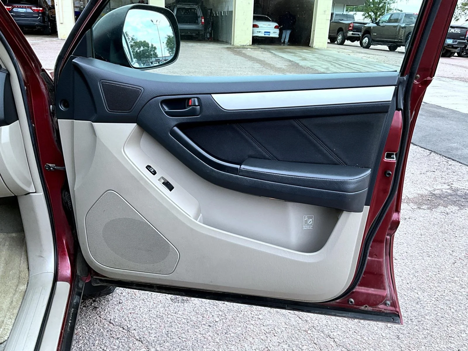 Used 2007 Red Toyota SR5 image 18