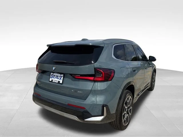 Used 2025 Green BMW xDrive28i image 8