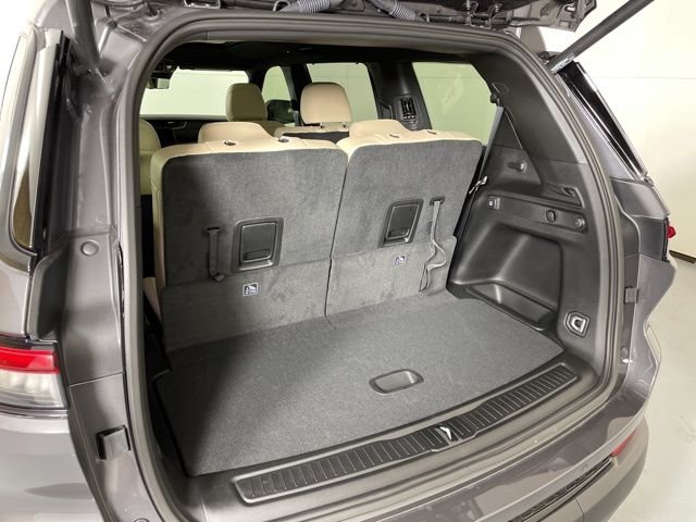 New 2025 Baltic Gray Metallic Clear-Coat Exterior Paint Jeep Limited image 44