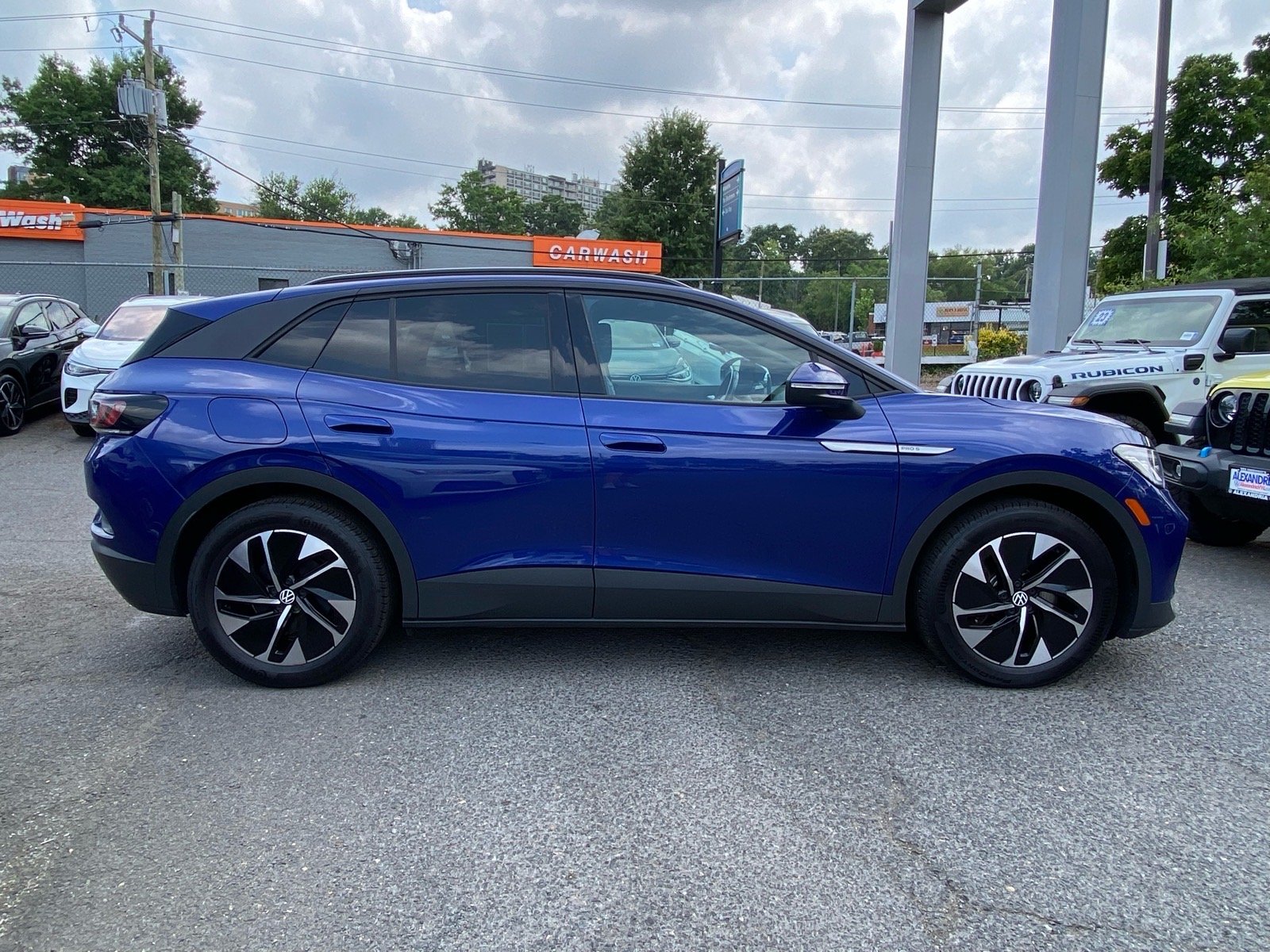 Certified 2022 Volkswagen ID.4 PRO S with VIN WVGTMPE28NP075012 for sale in Alexandria, VA